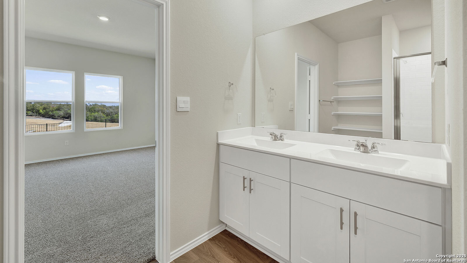 property viewer photo 21