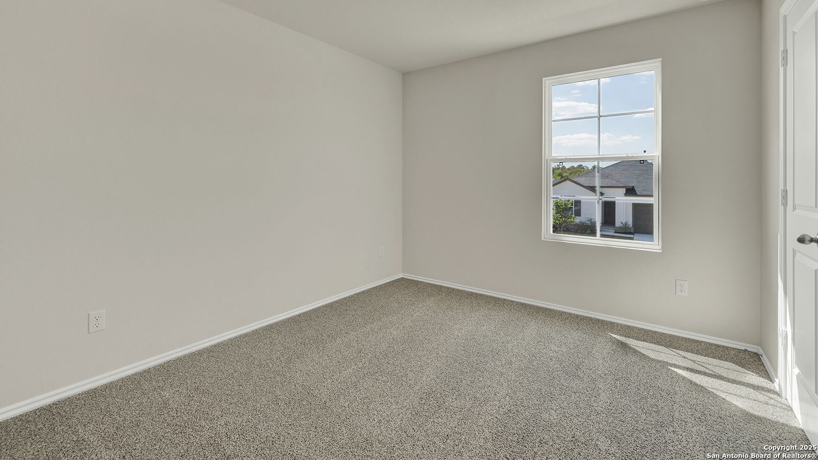 property viewer photo 29