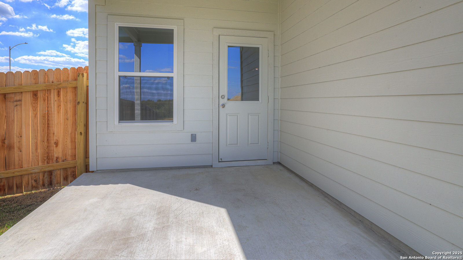 property viewer photo 33