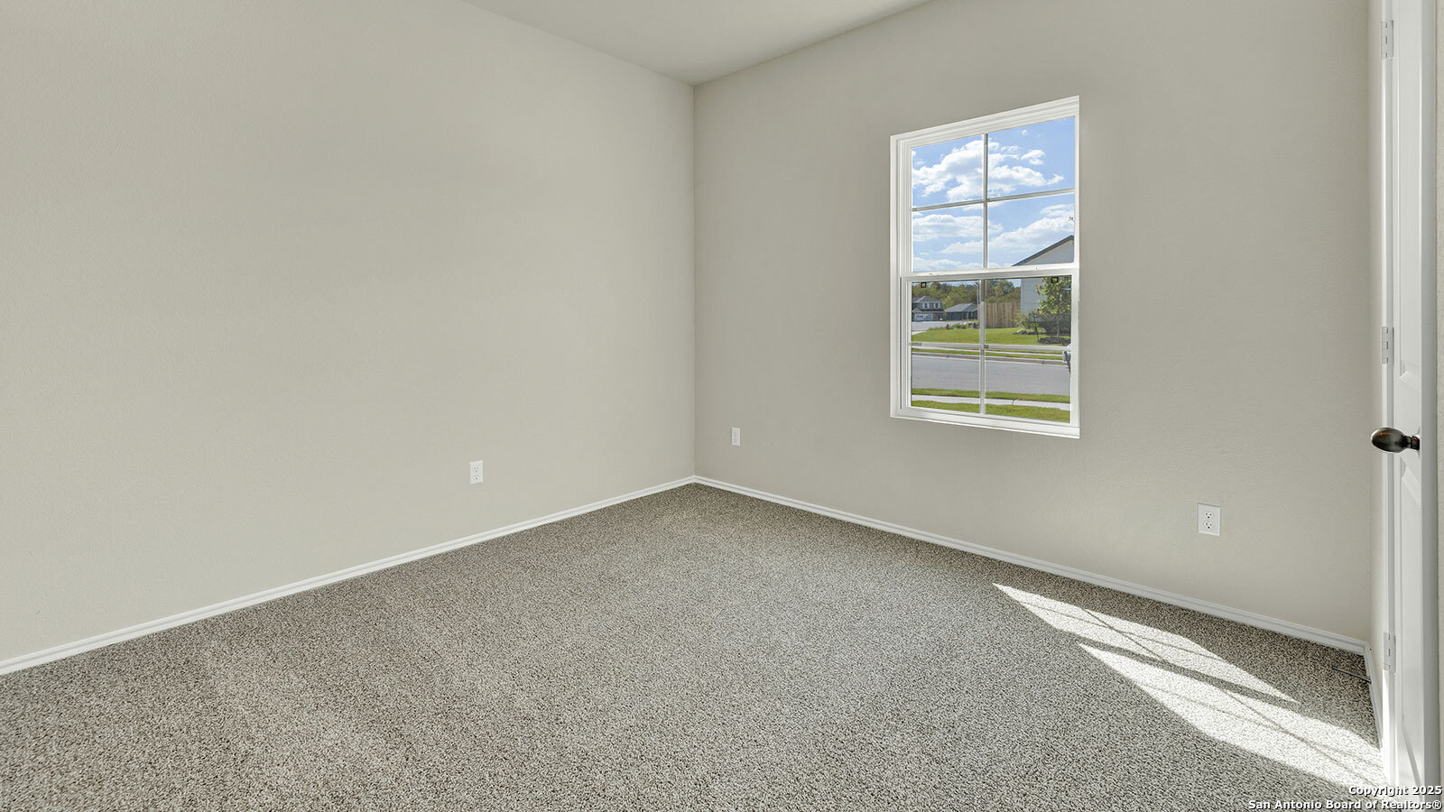 property viewer photo 5