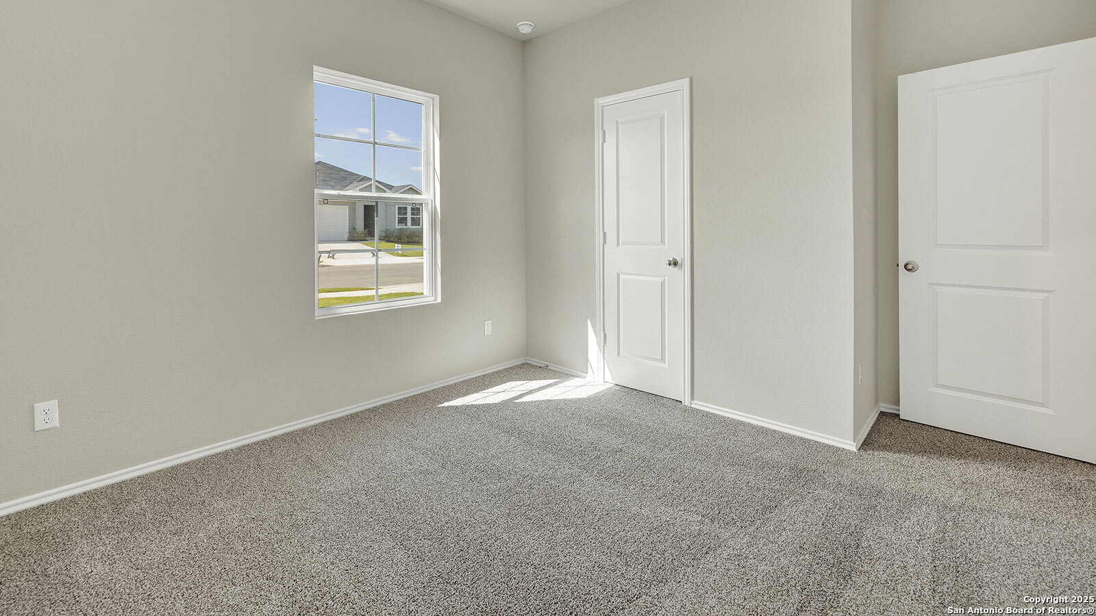property viewer photo 6
