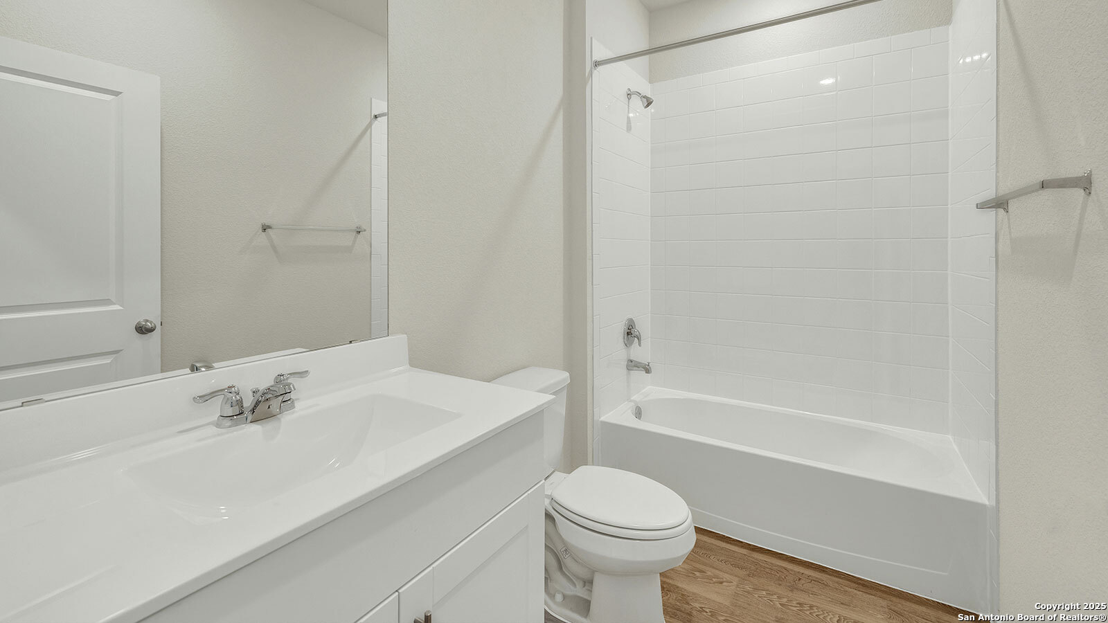 property viewer photo 7