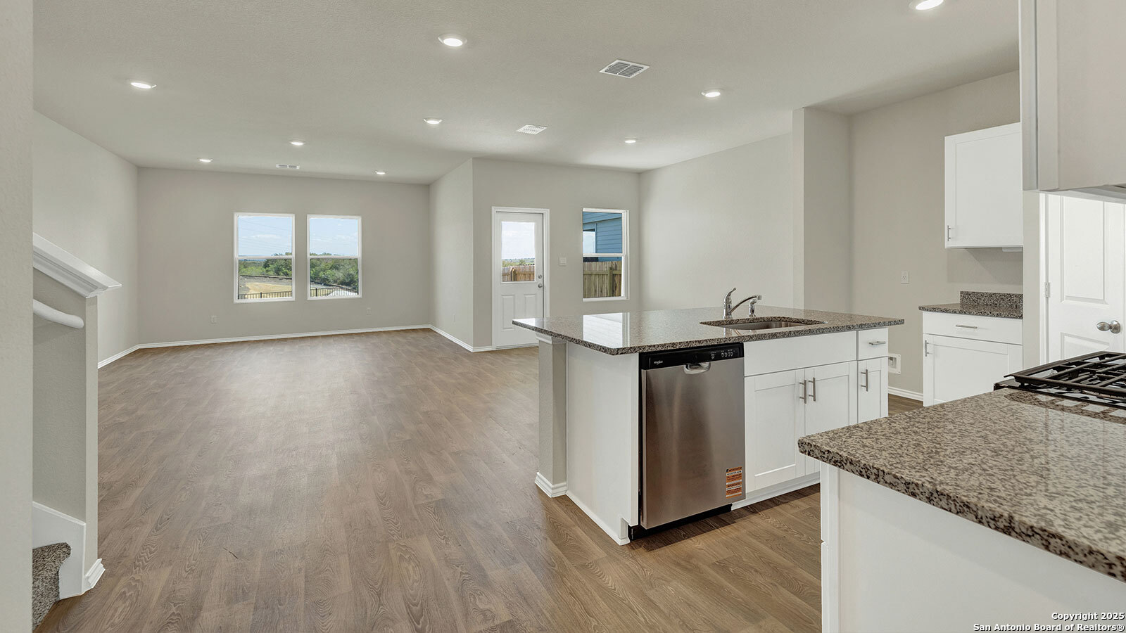 property viewer photo 9