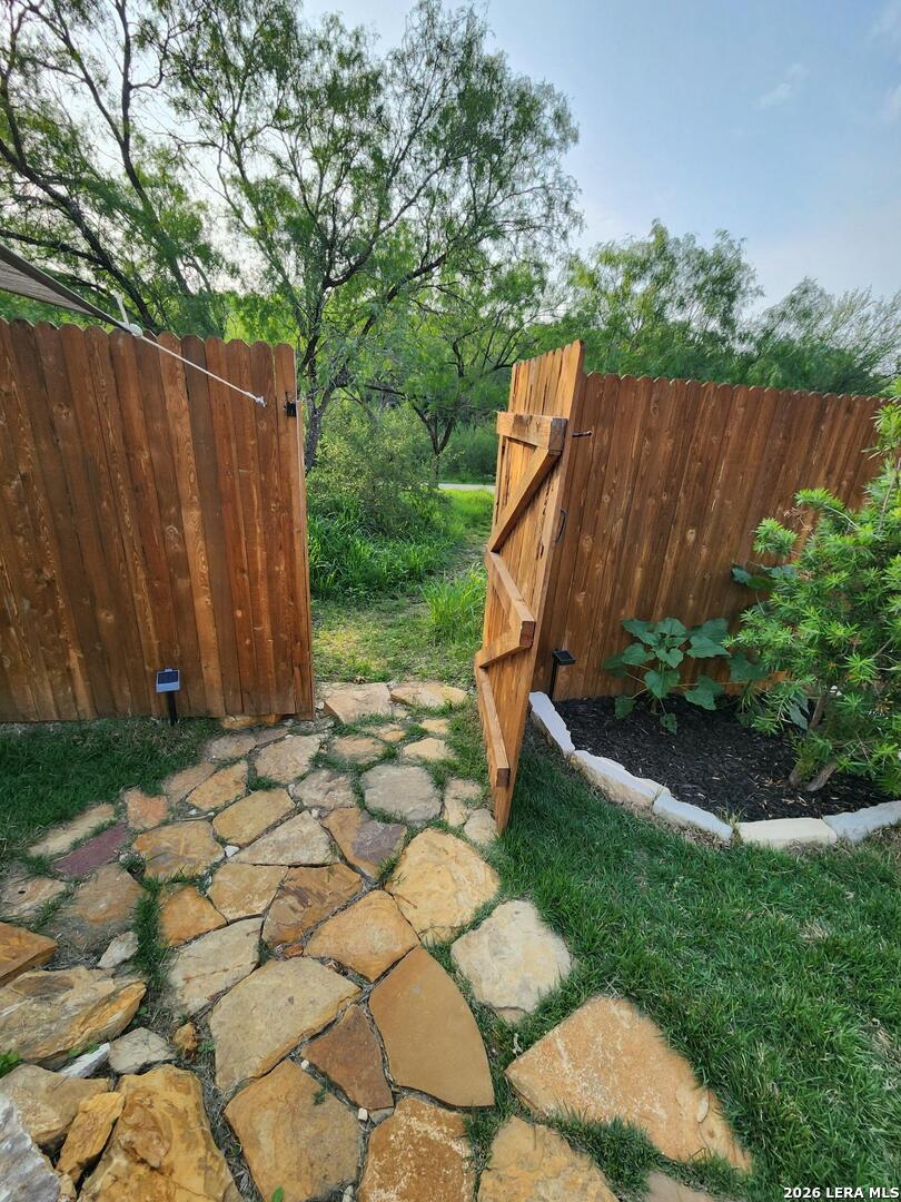 main property photo 30