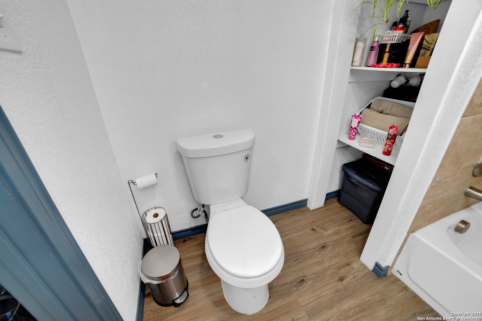 main property photo 19