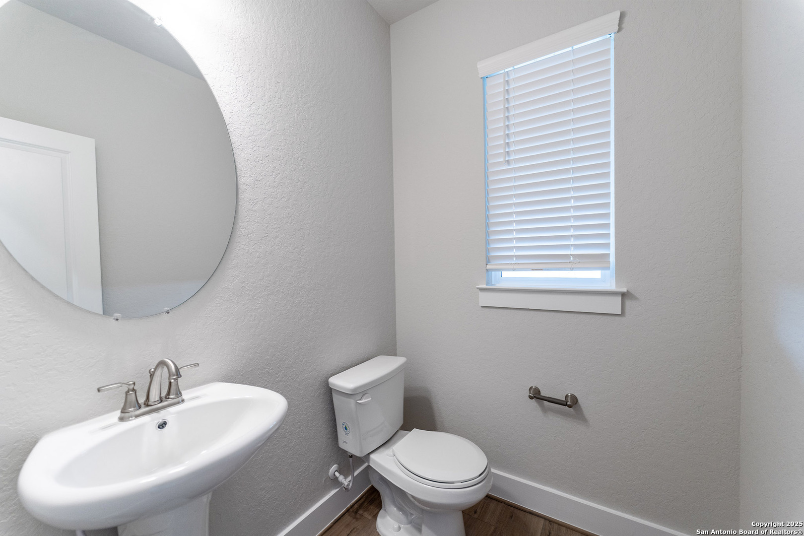 main property photo 20