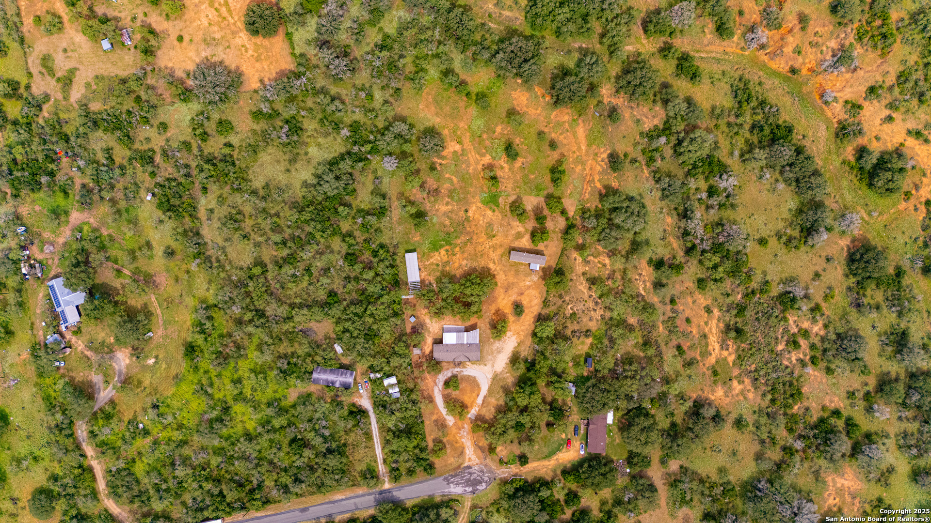 main property photo 28