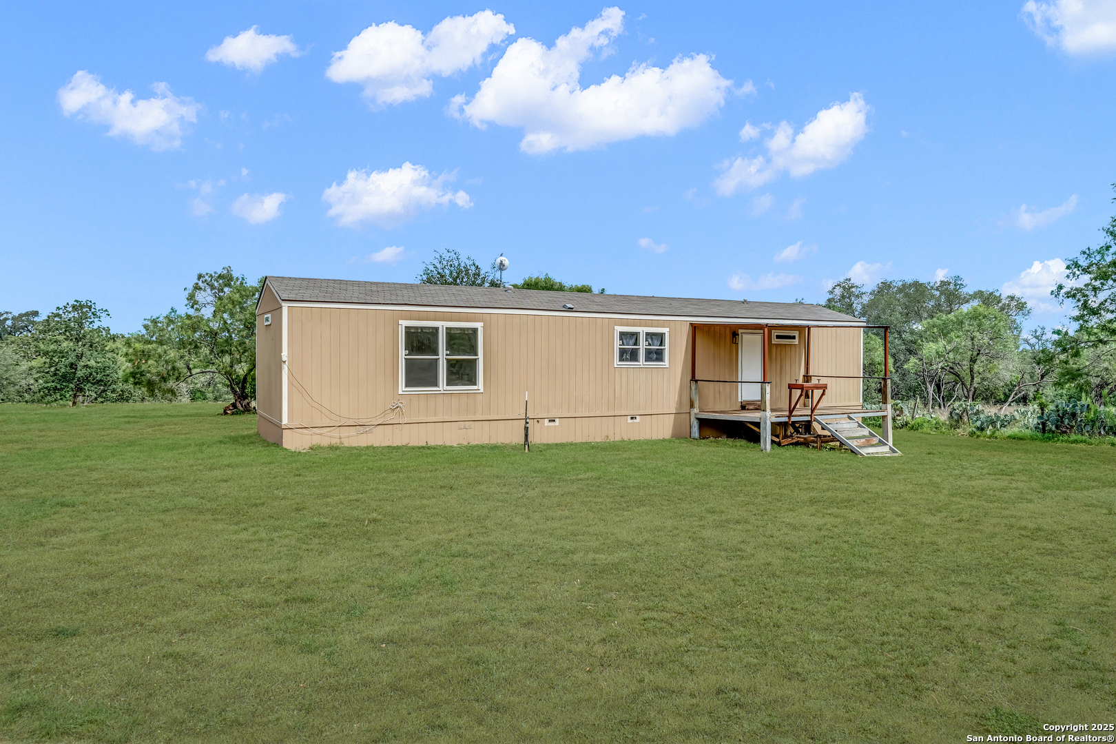 main property photo 4