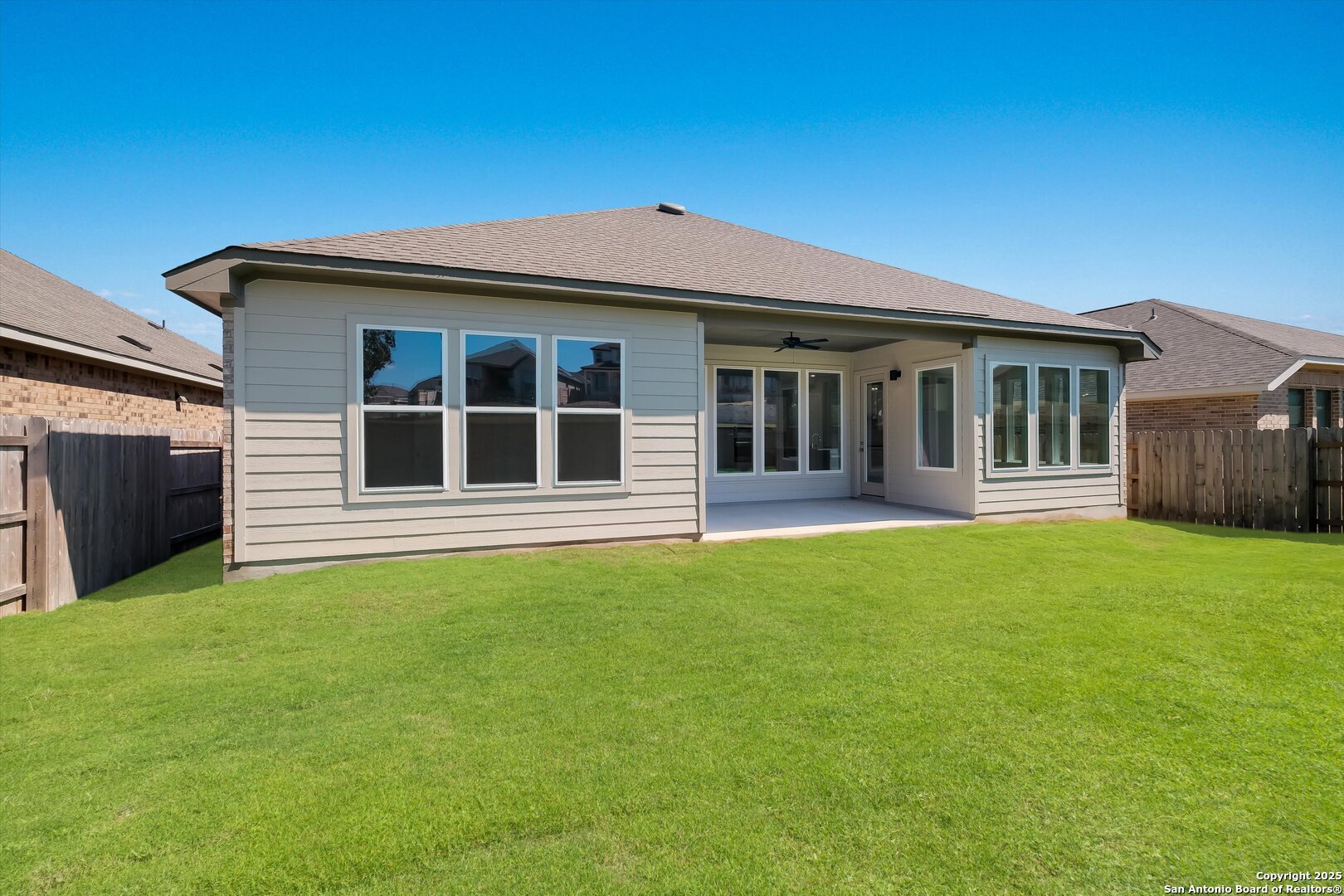 main property photo 9
