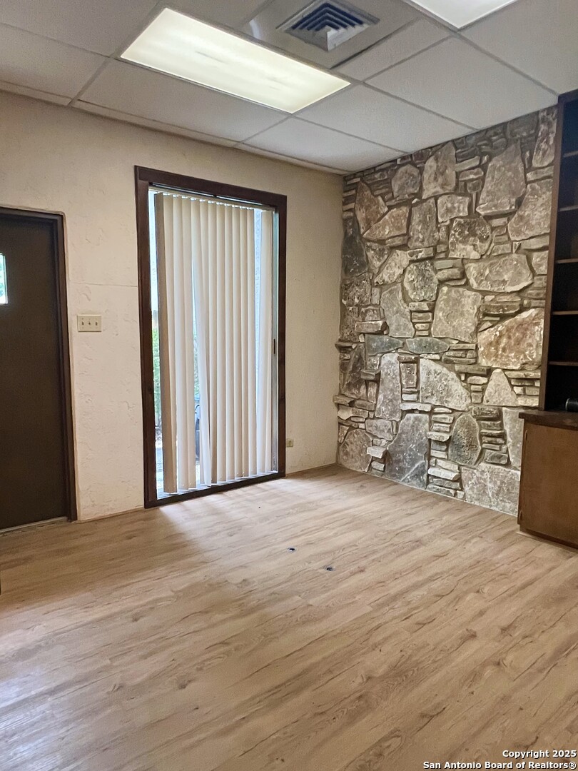 property viewer photo 13
