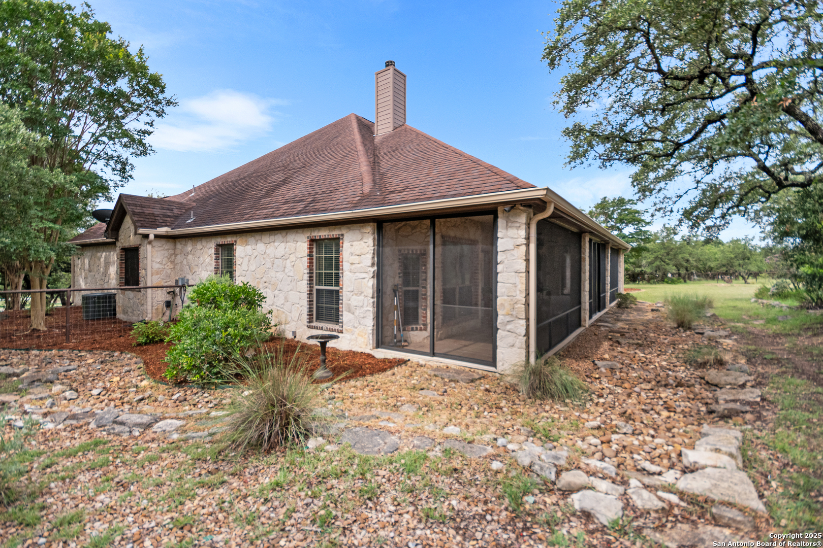 main property photo 47
