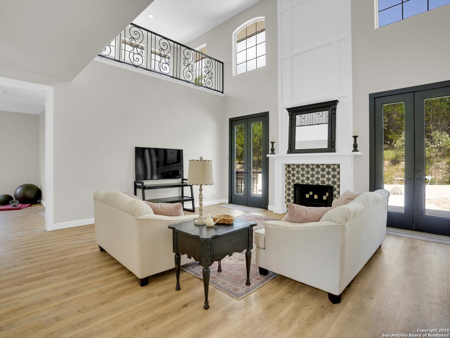 property viewer photo 6