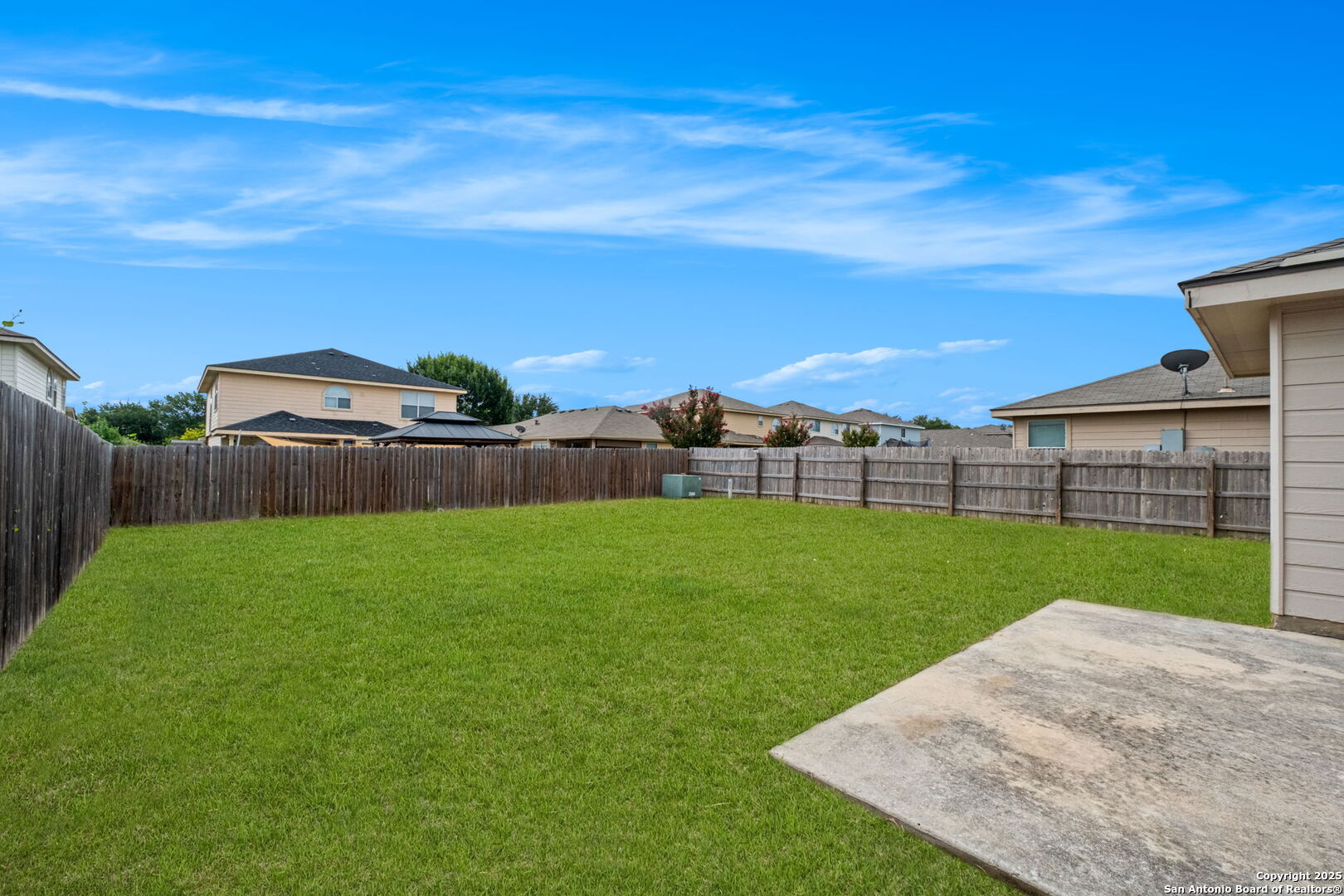 main property photo 28