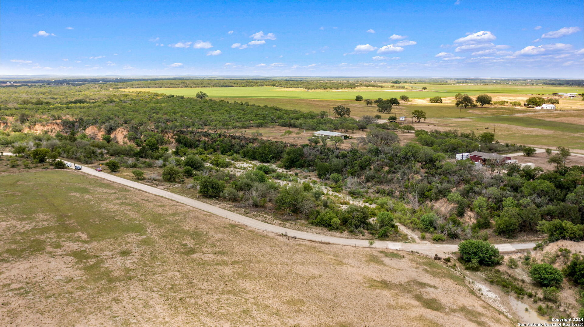 main property photo 7