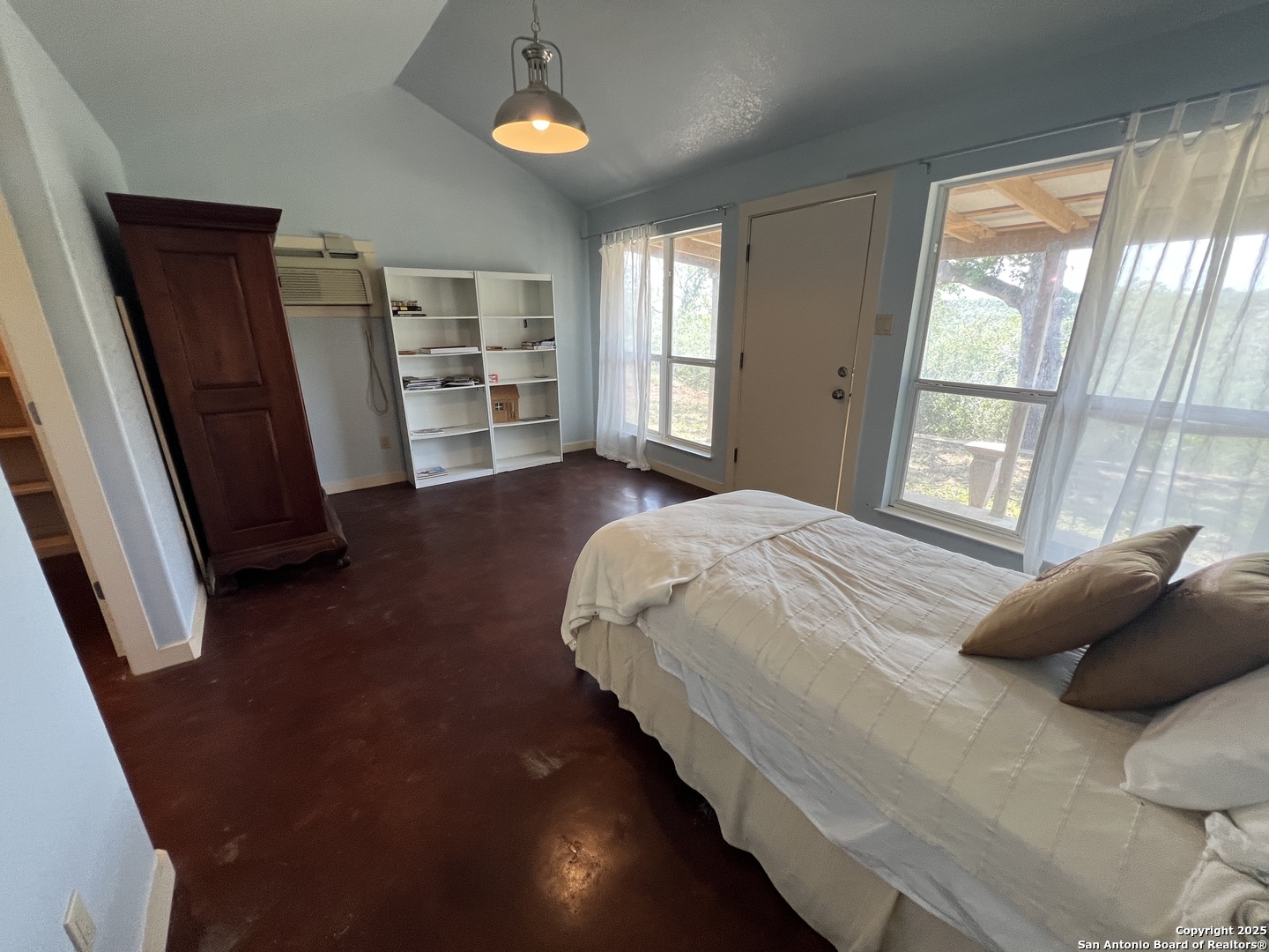 main property photo 45