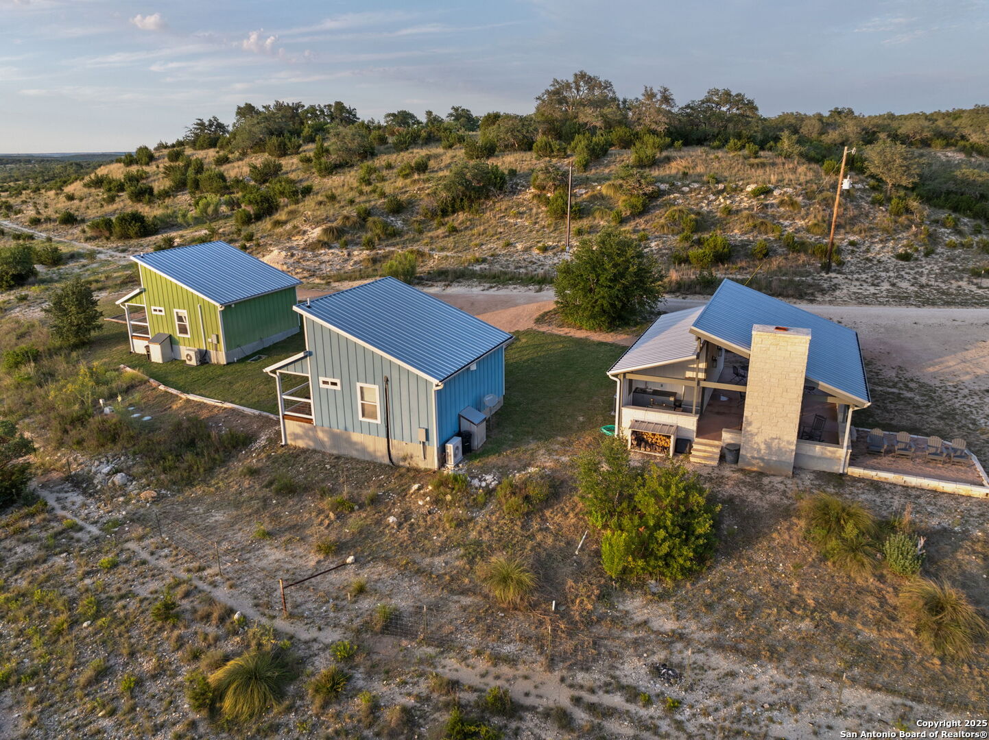 main property photo 13