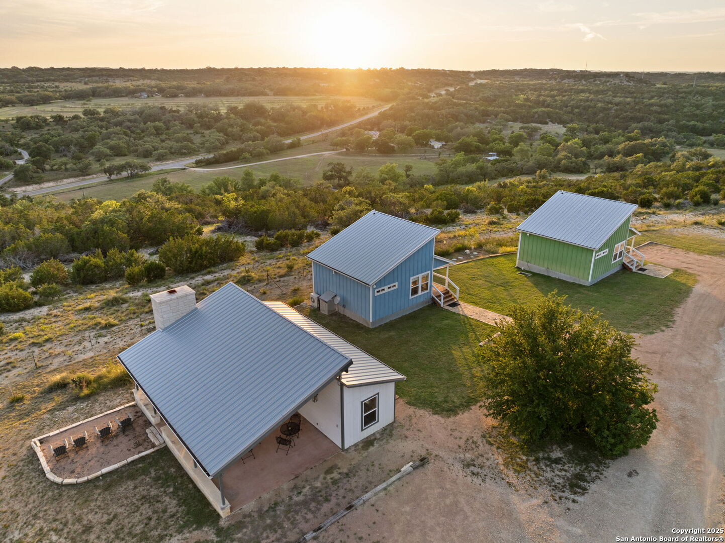 main property photo 4