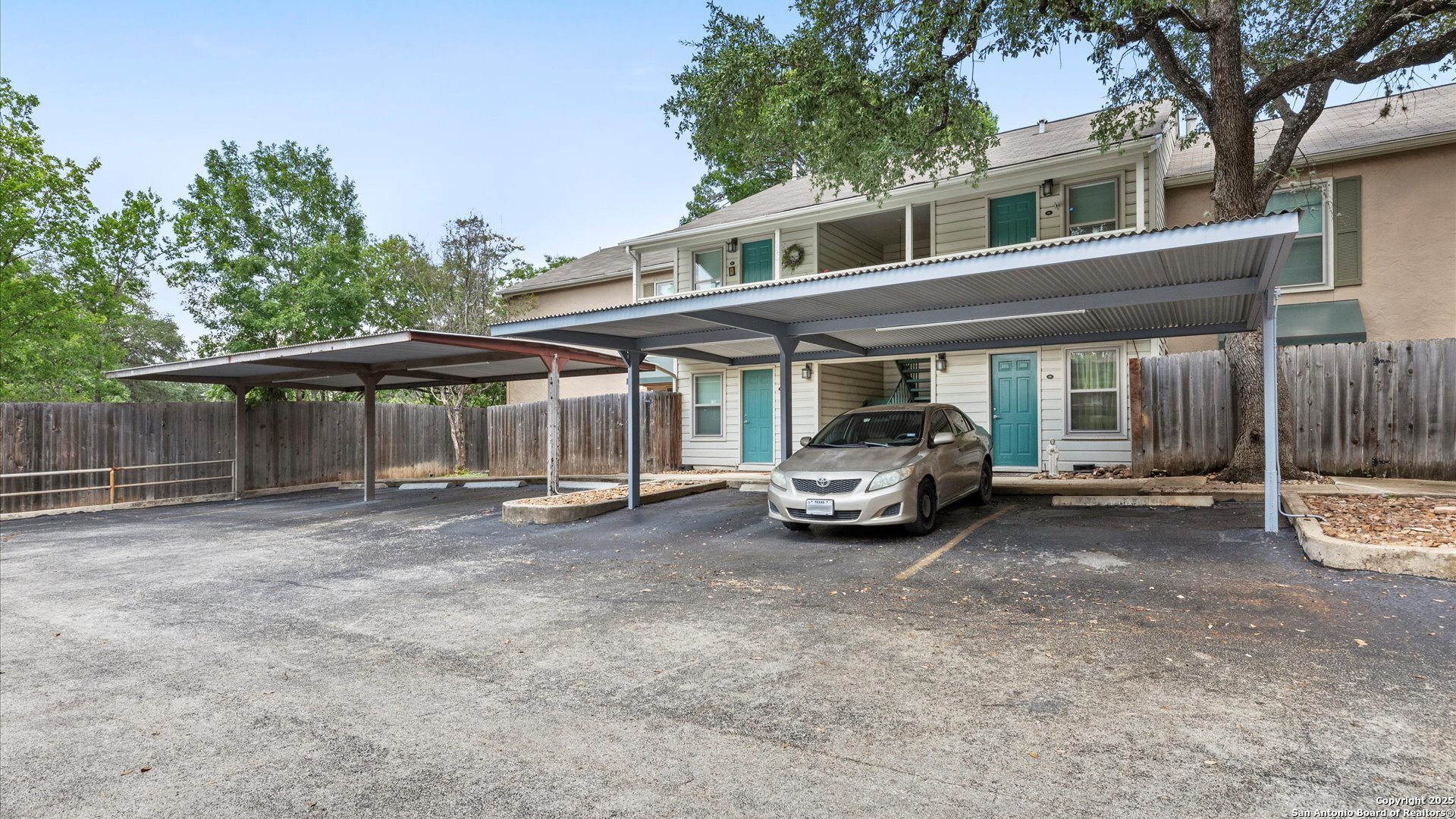 main property photo 25
