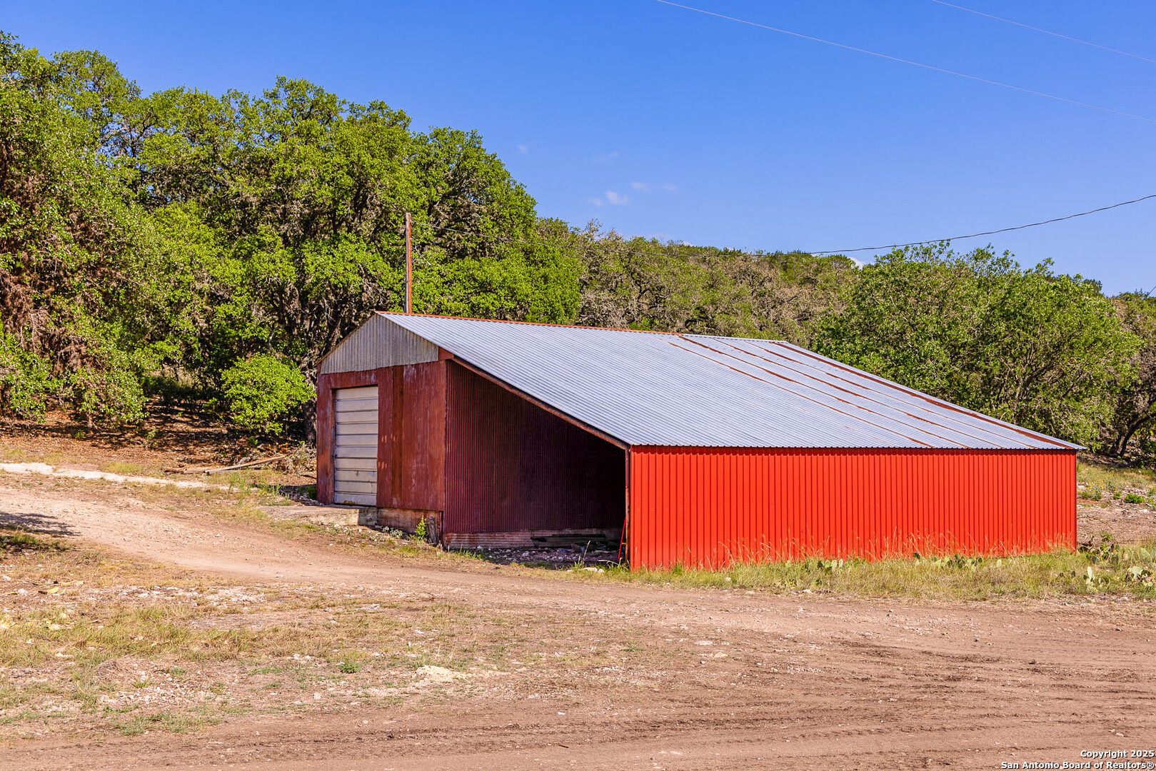 main property photo 23