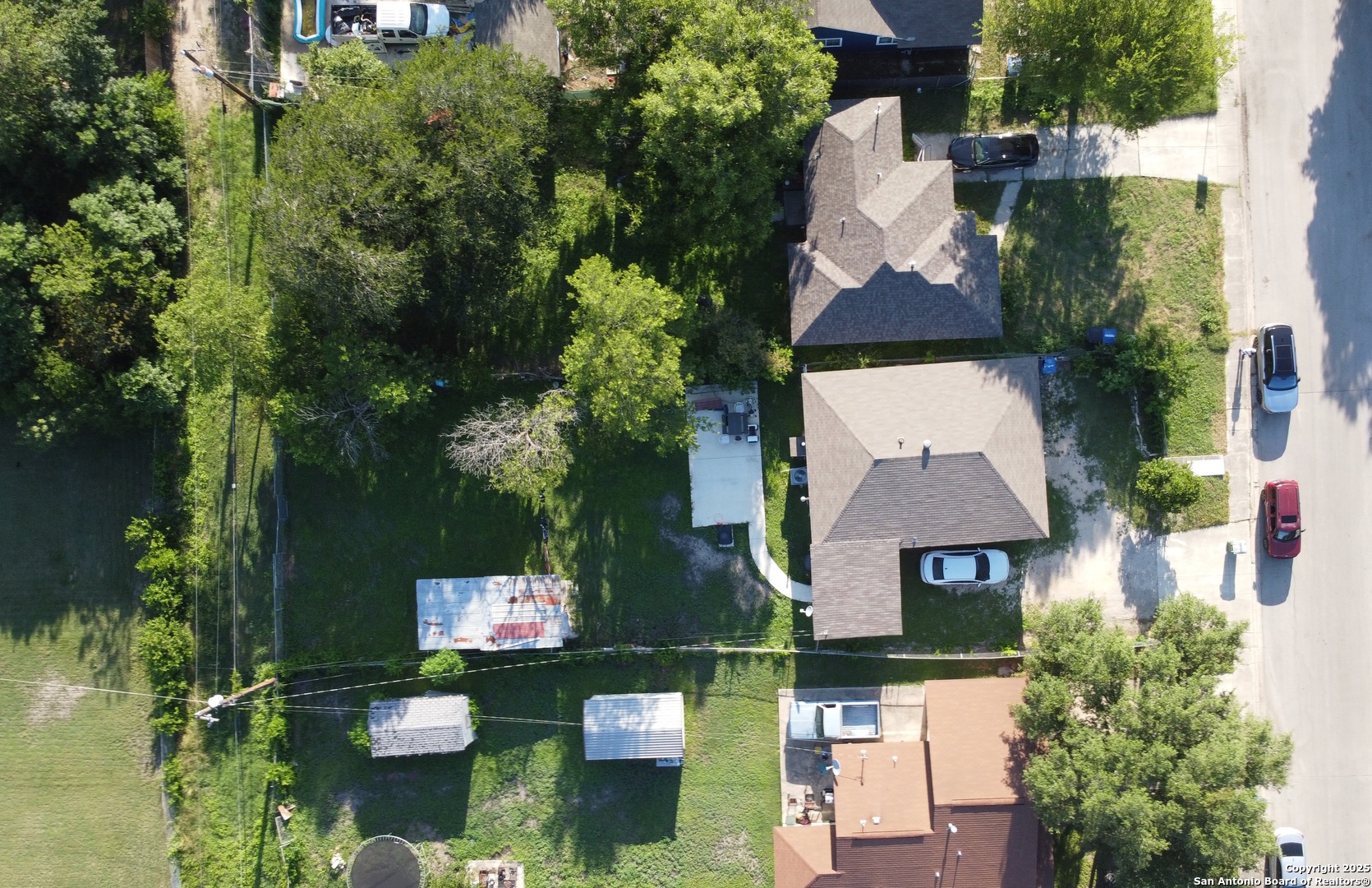 main property photo 17