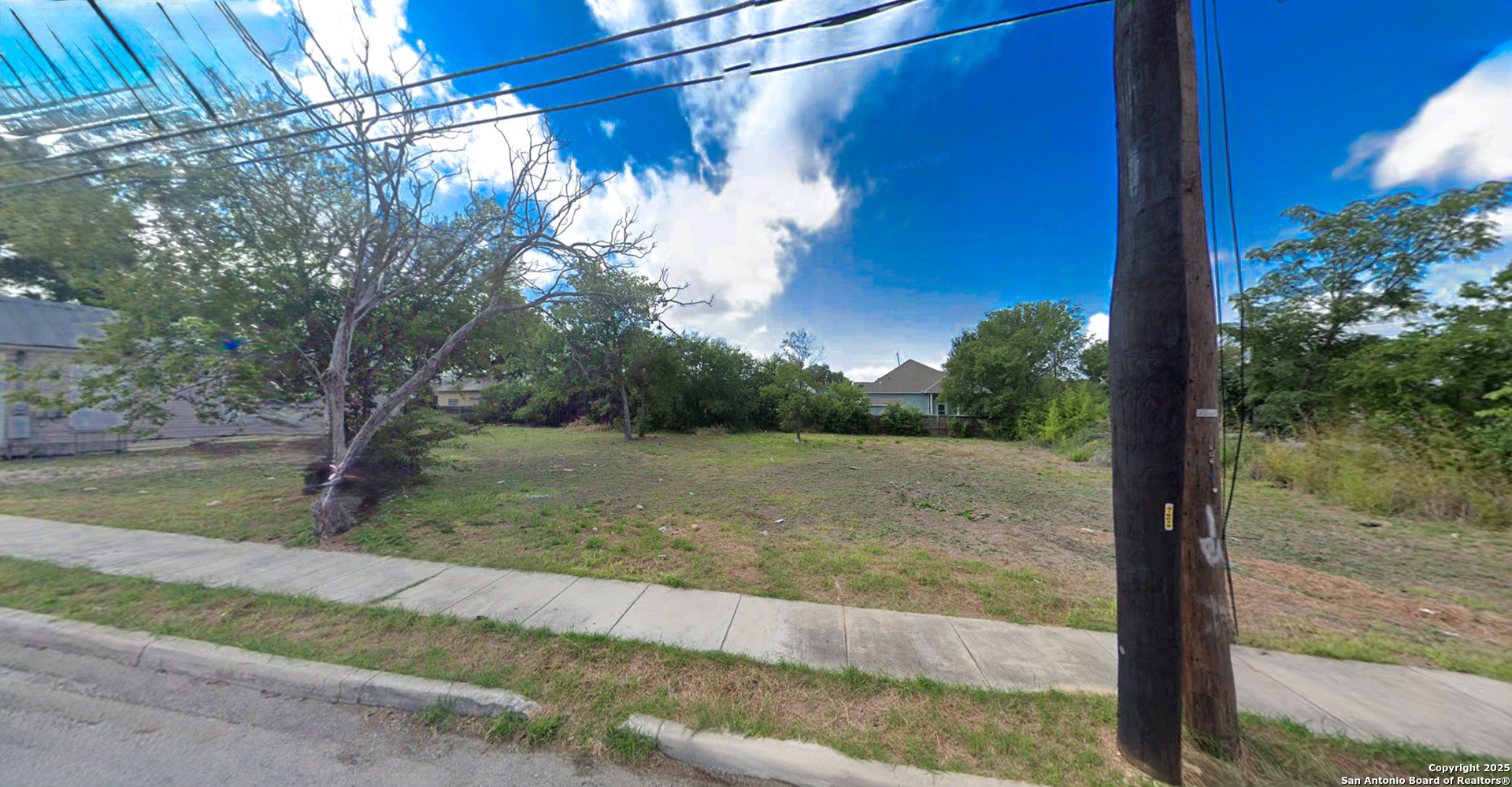 main property photo 11