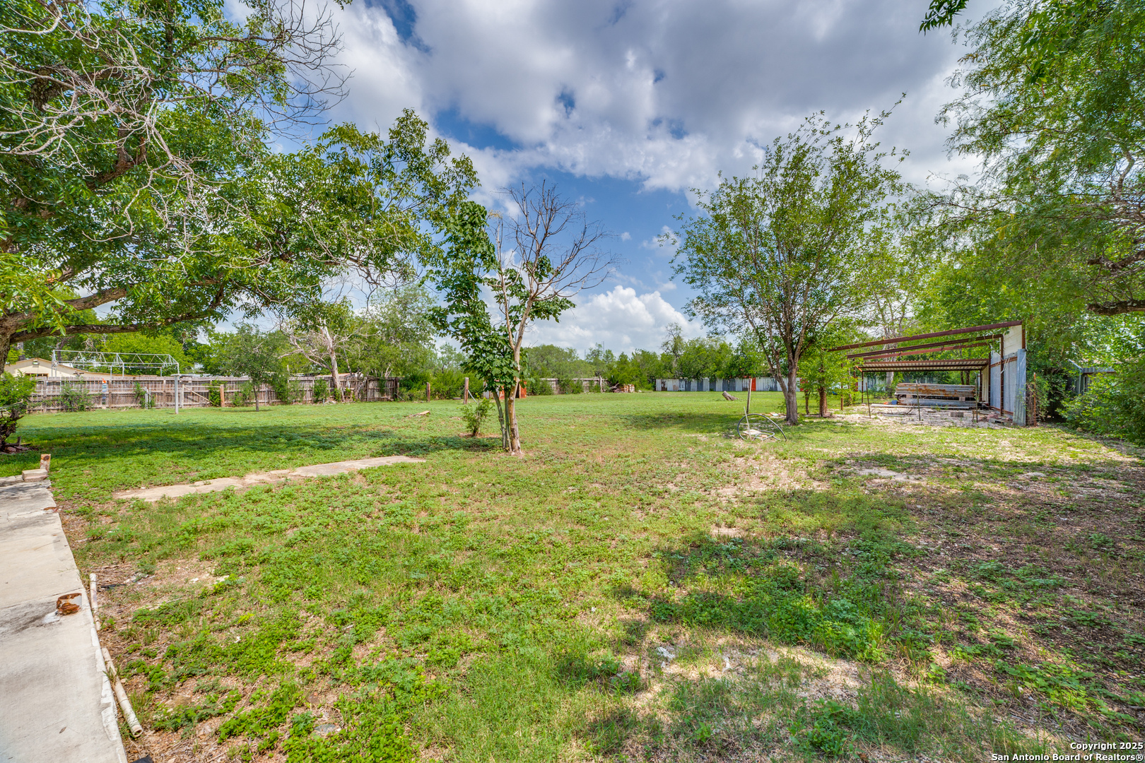 main property photo 22