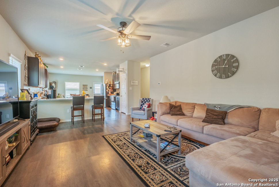 property viewer photo 1