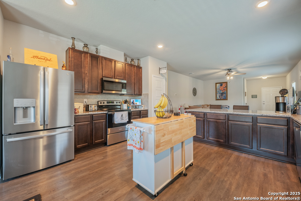 property viewer photo 6