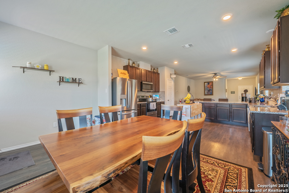 property viewer photo 9