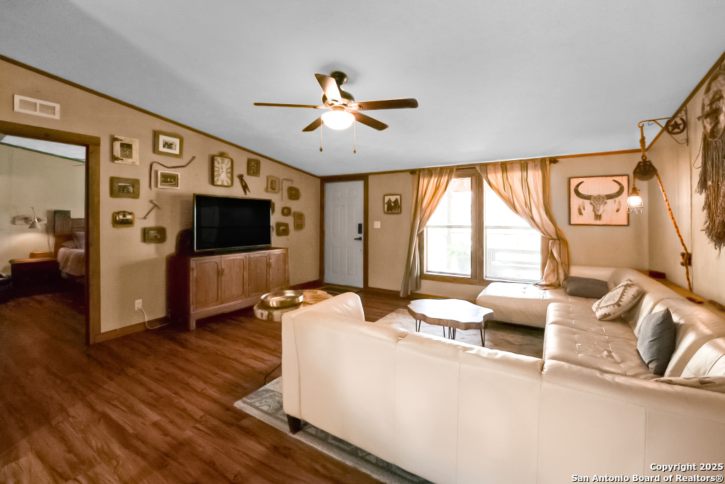 property viewer photo 13