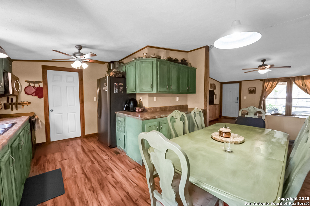 property viewer photo 15
