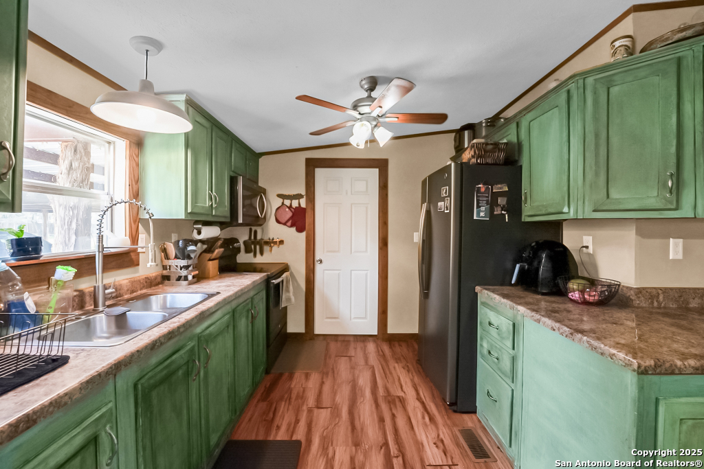 property viewer photo 16