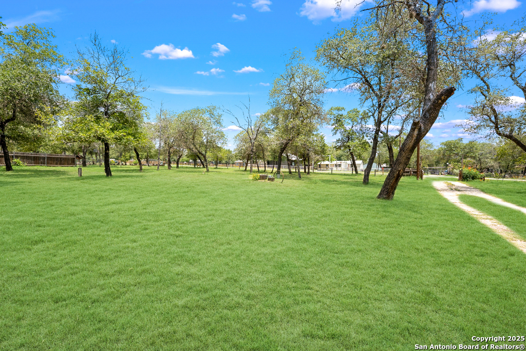 property viewer photo 6