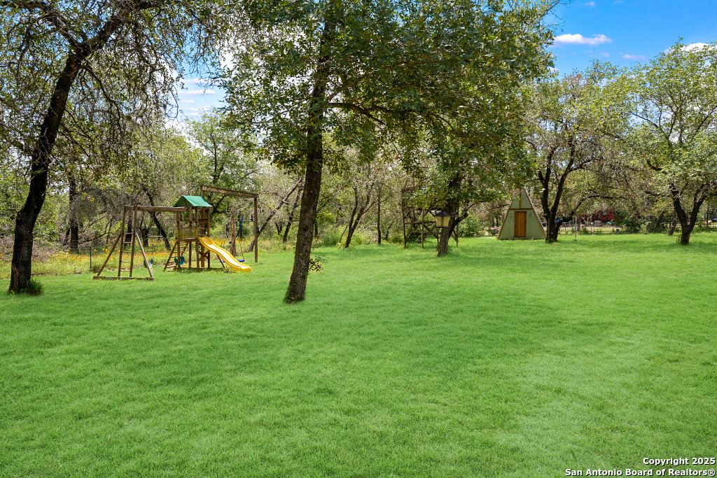 property viewer photo 8