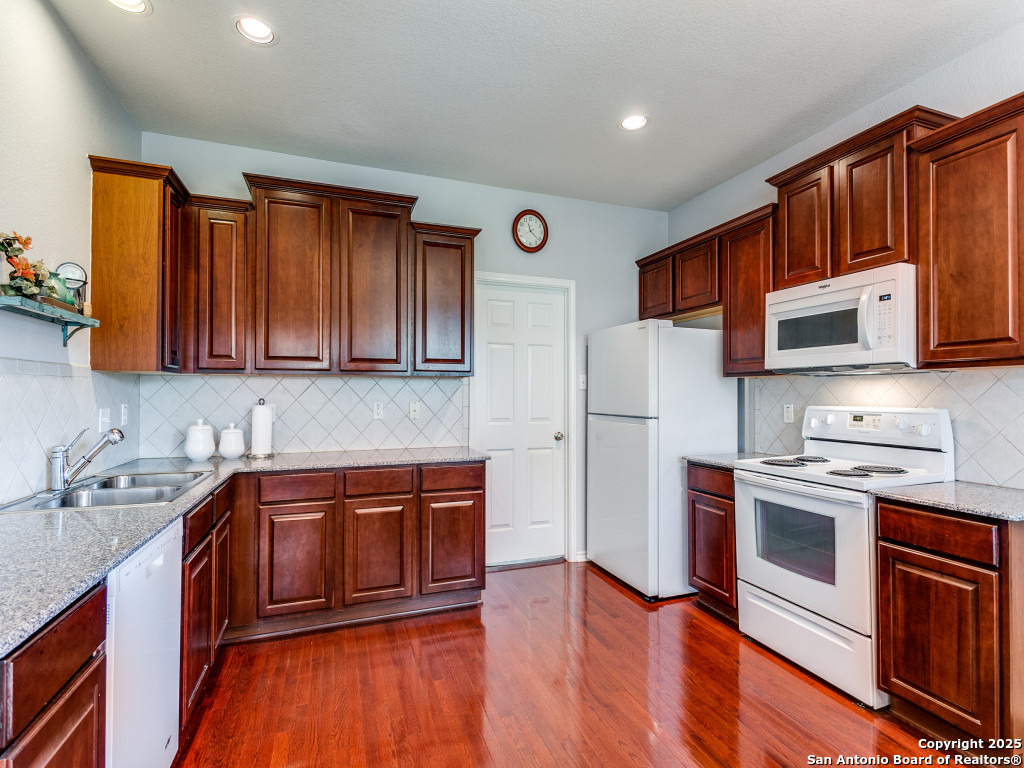 property viewer photo 11