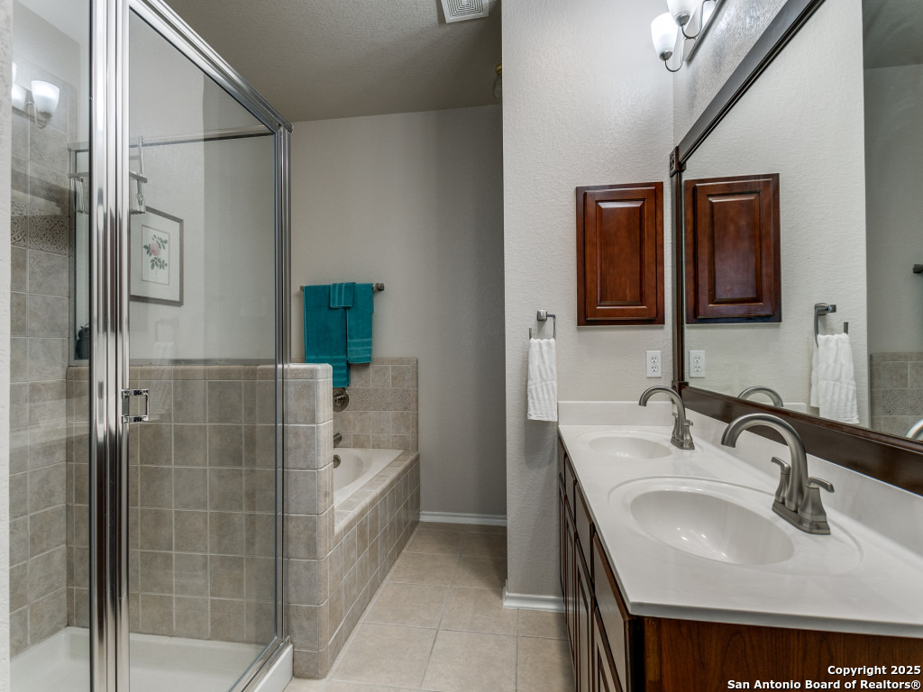 property viewer photo 19