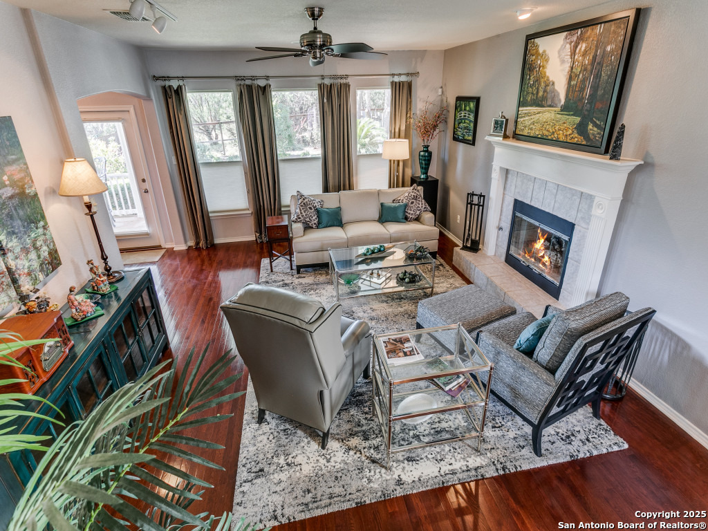 property viewer photo 6