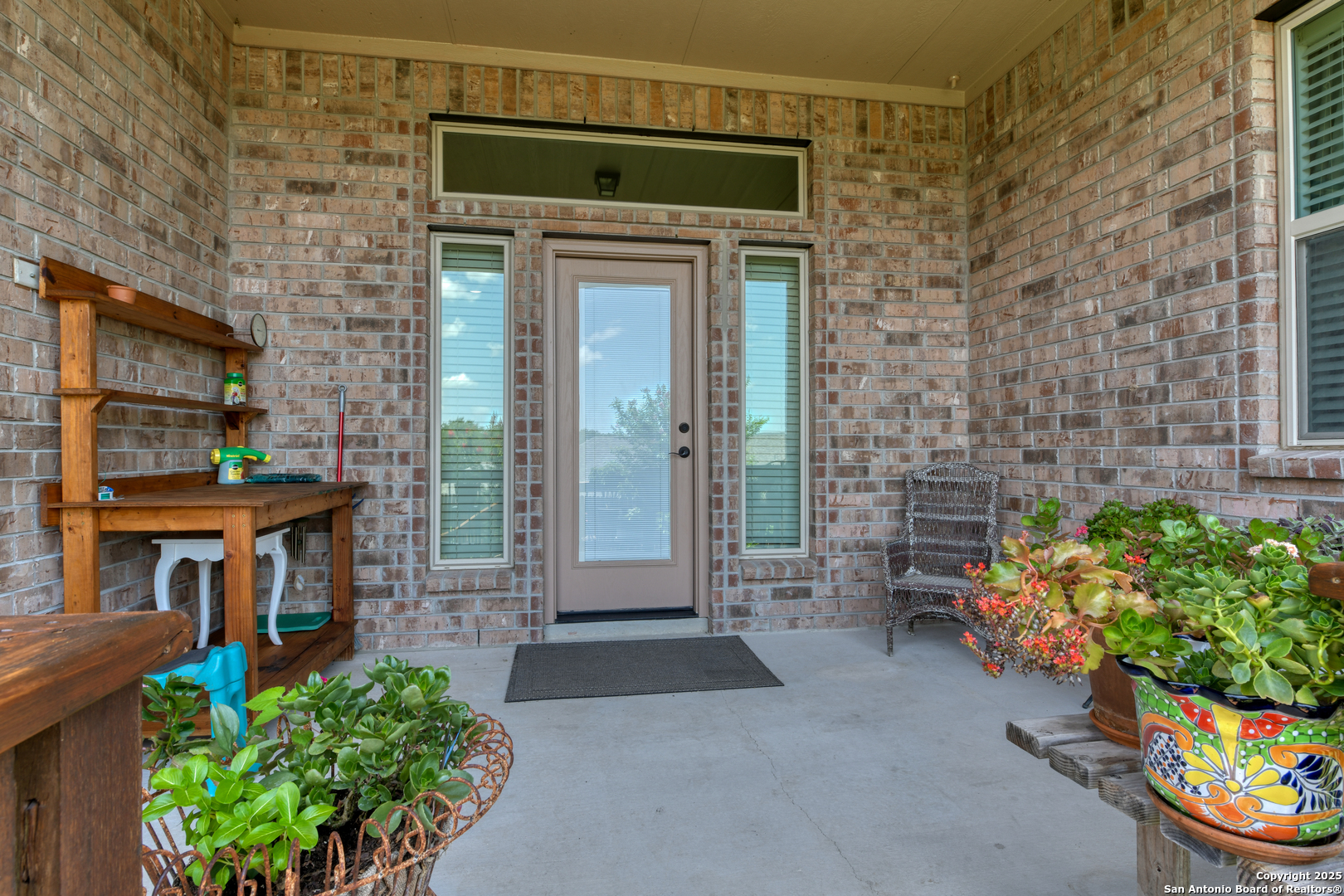 main property photo 28