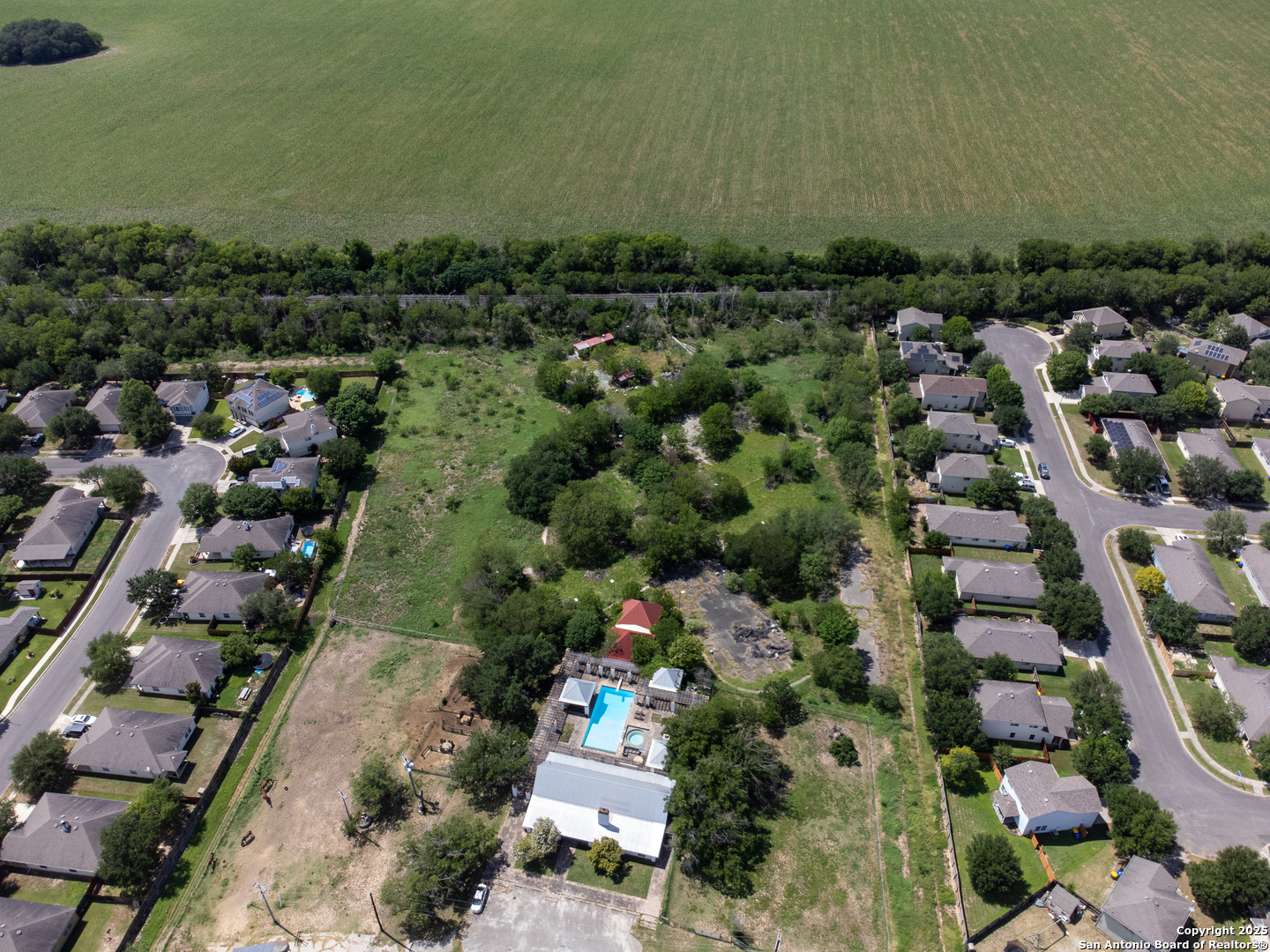 main property photo 15