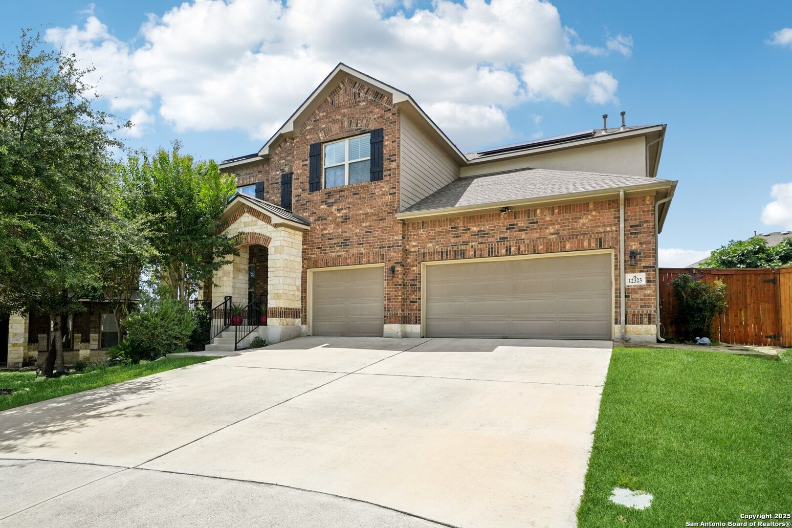 main property photo 3