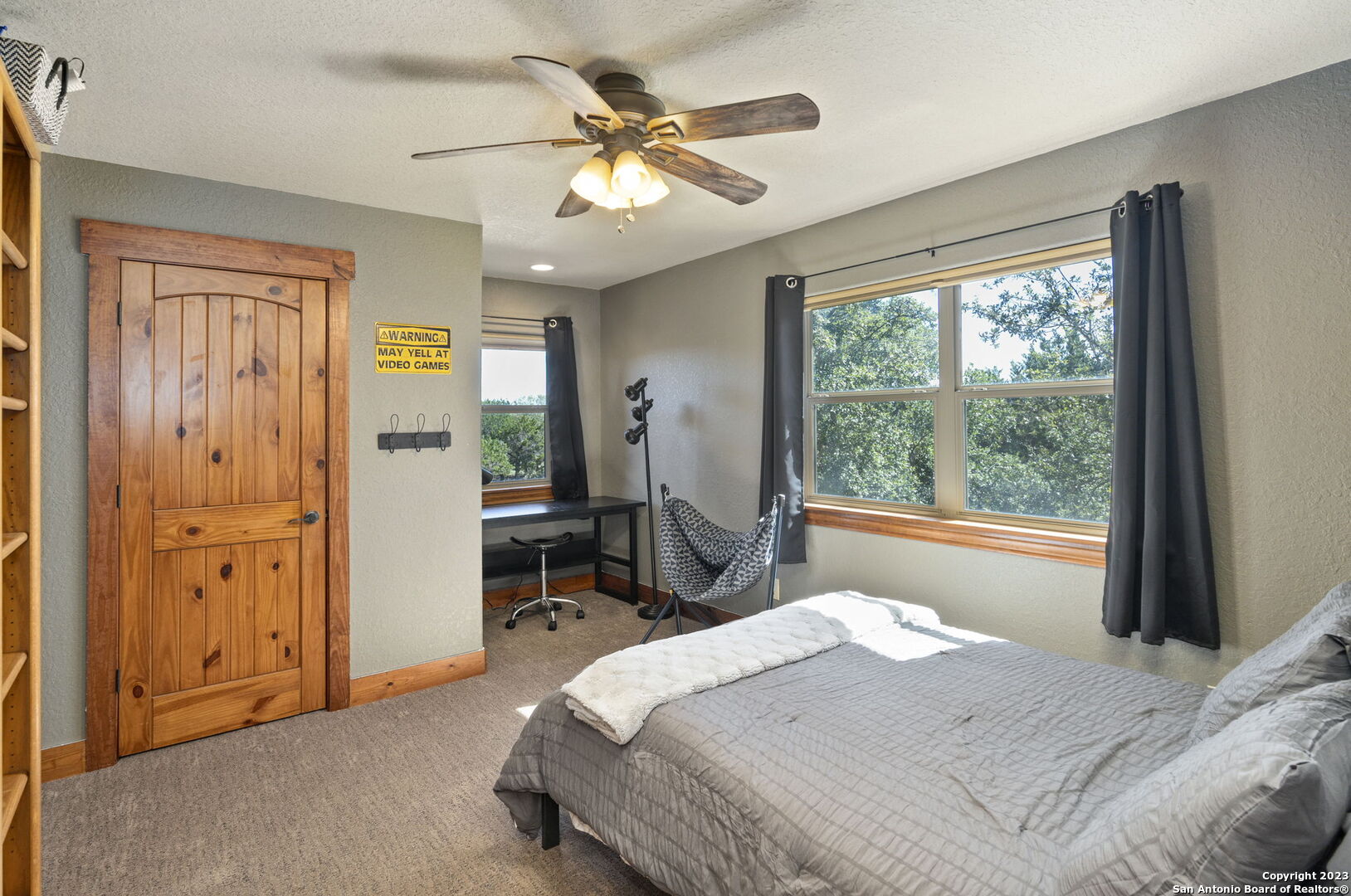 main property photo 31