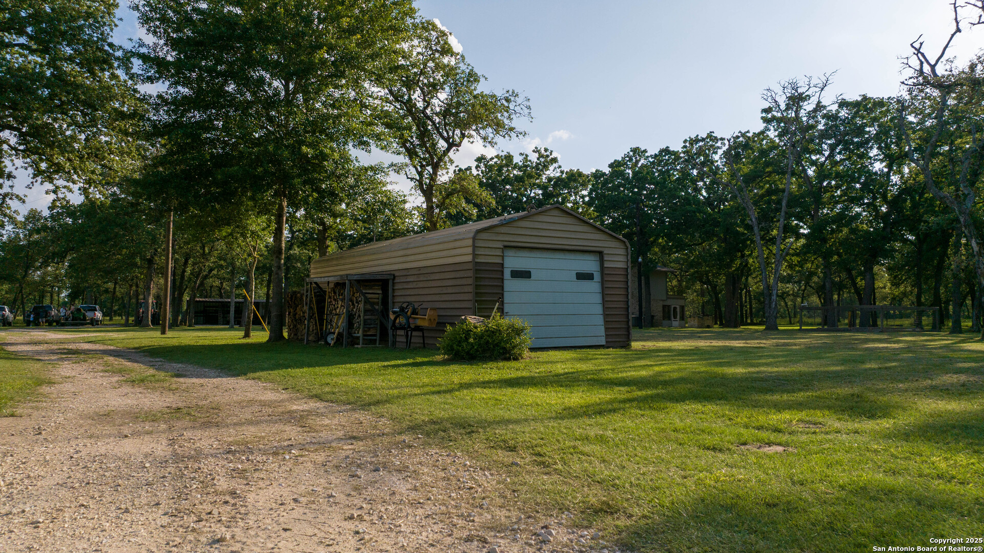 main property photo 24