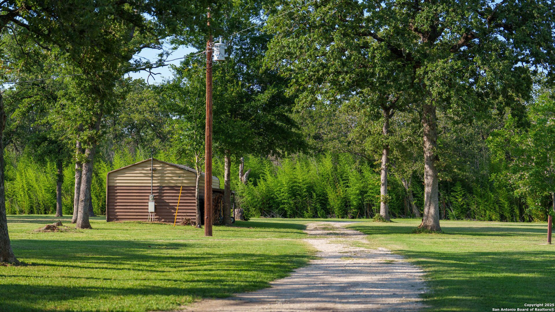 main property photo 25