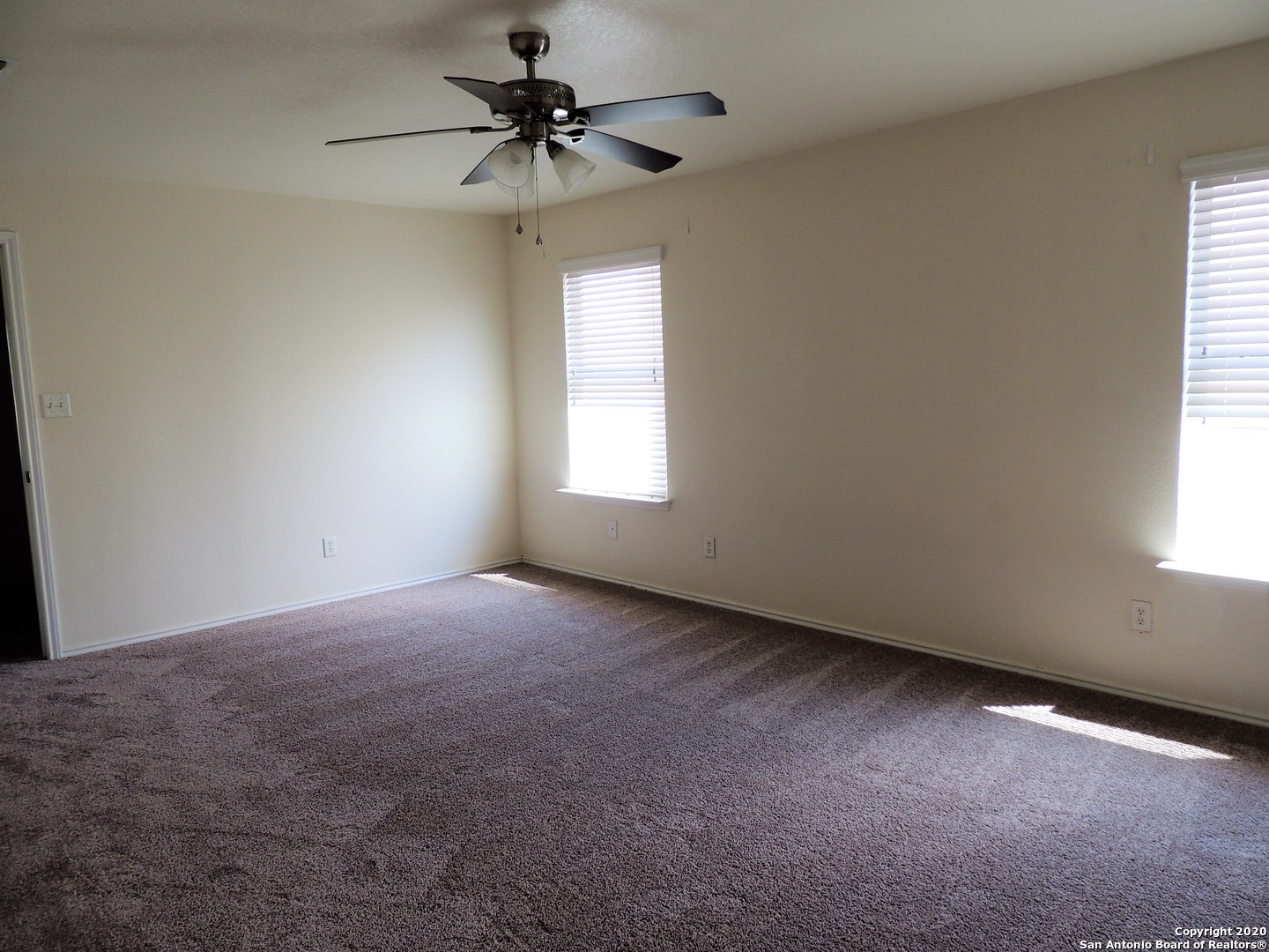 property viewer photo 14