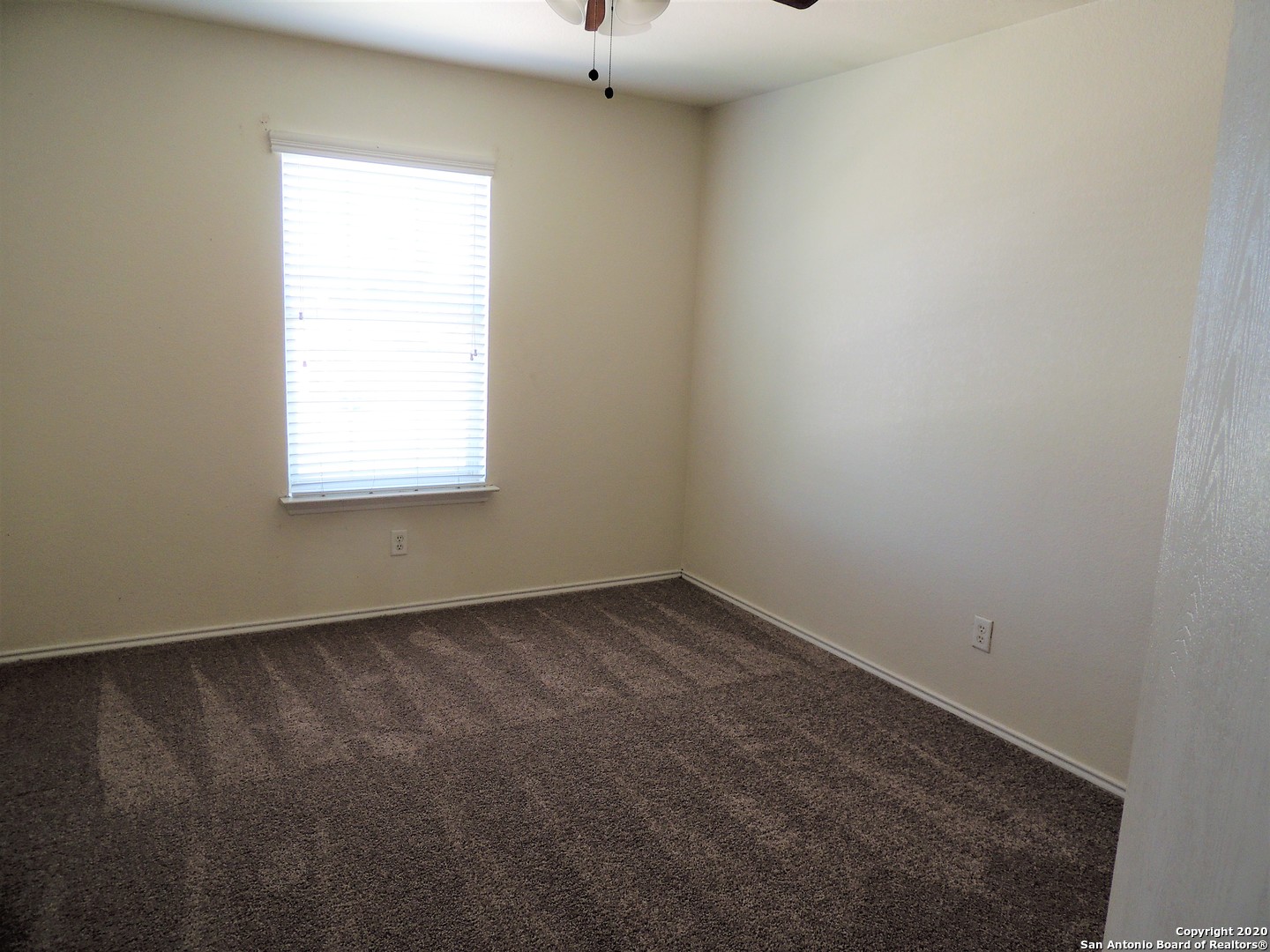 property viewer photo 15