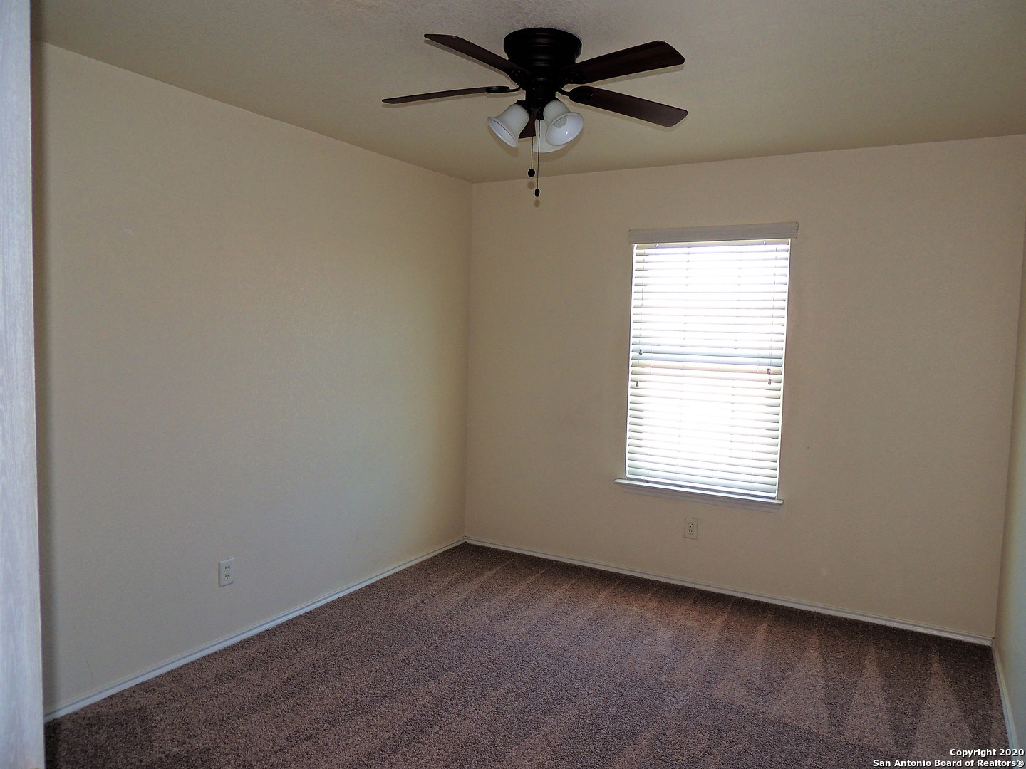 property viewer photo 17