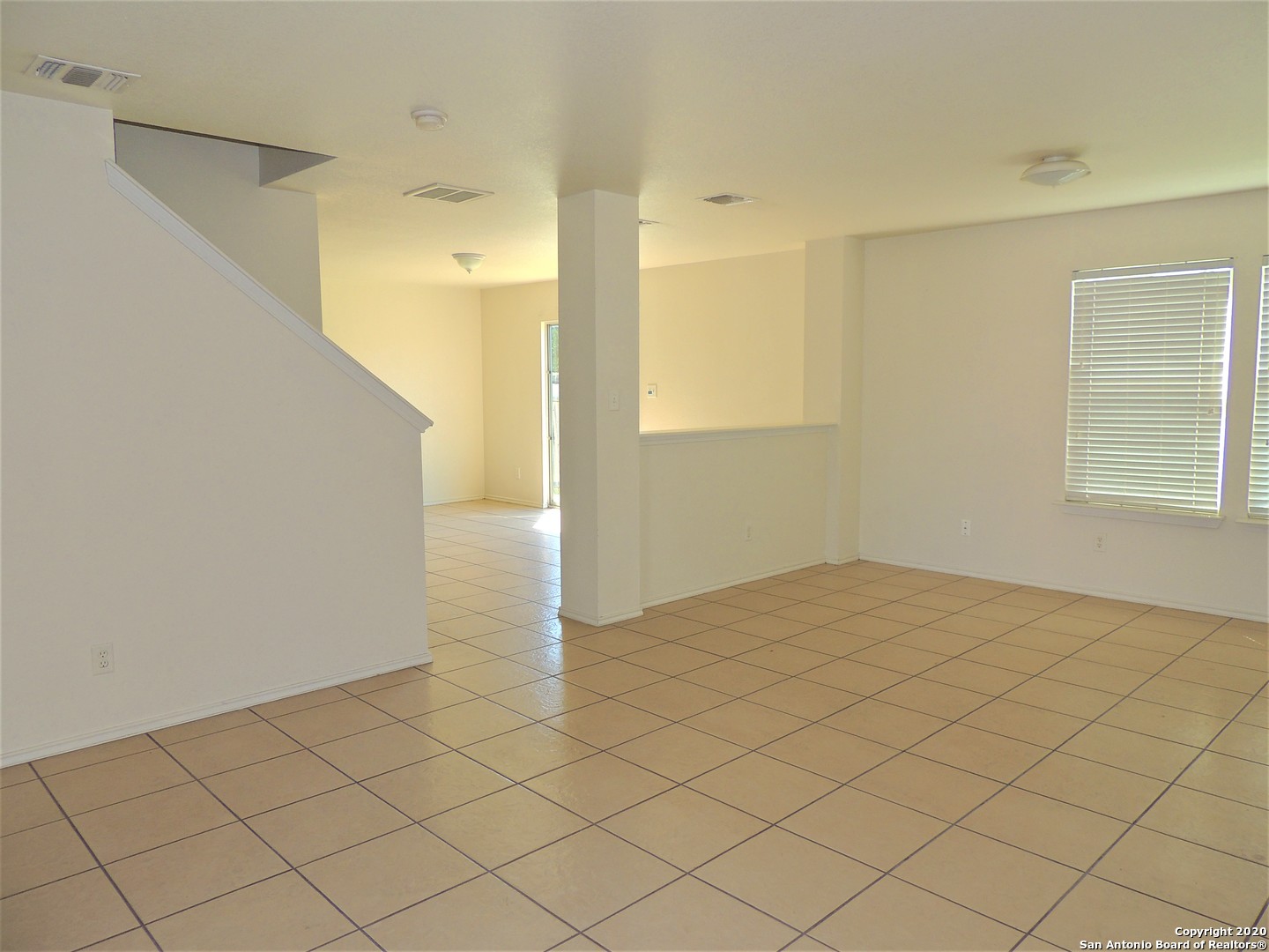 property viewer photo 2