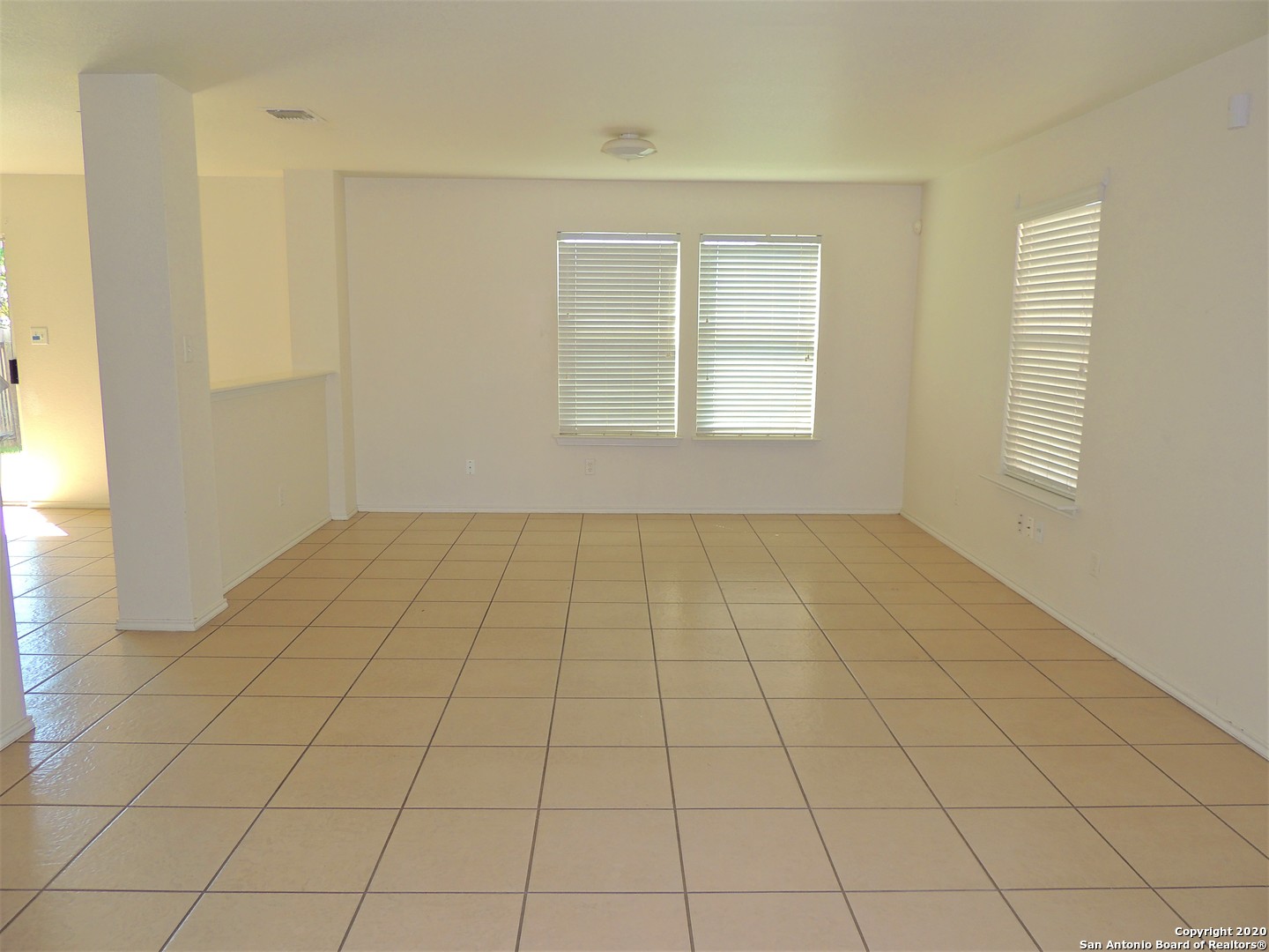 property viewer photo 3