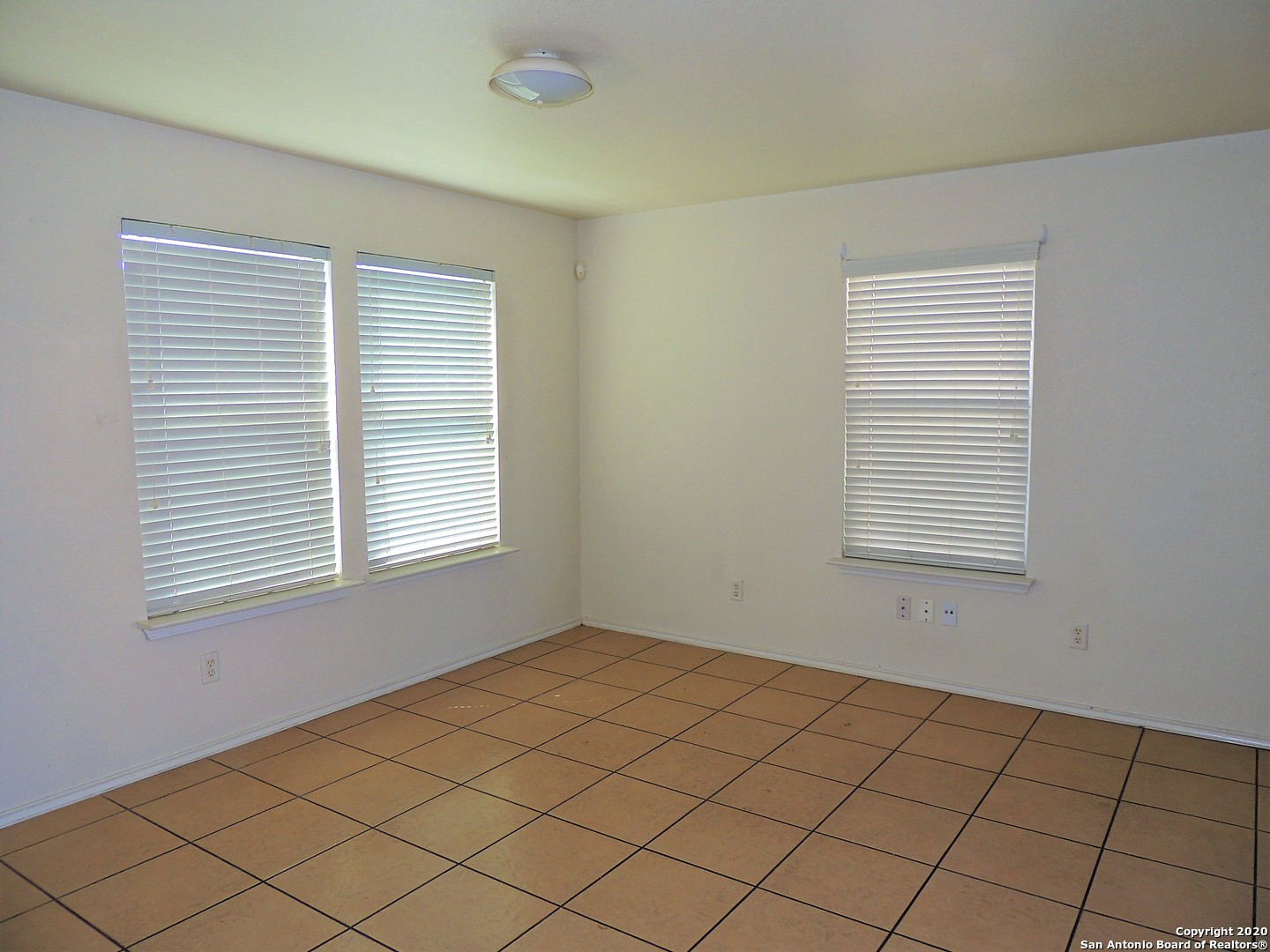 property viewer photo 4