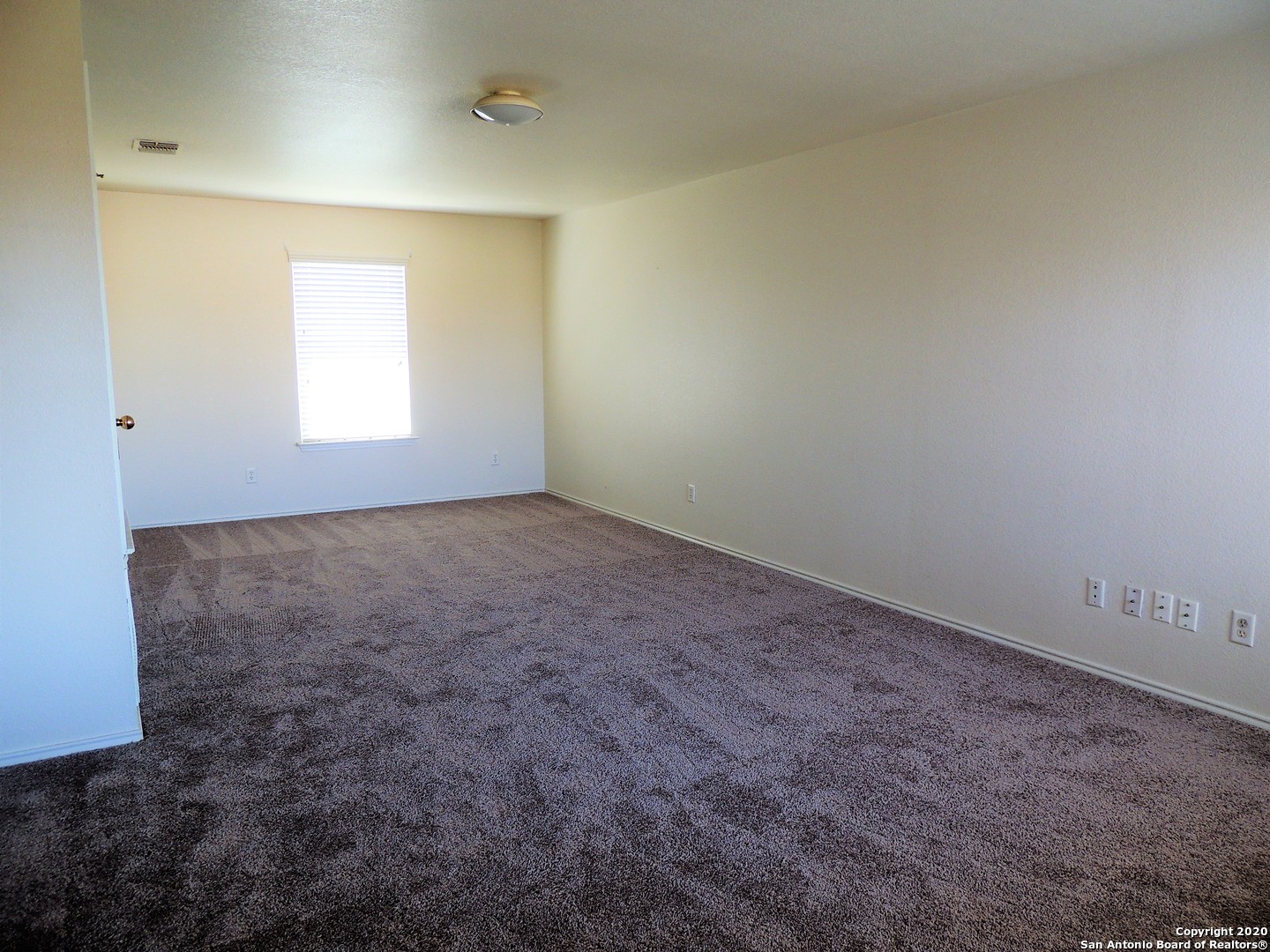 property viewer photo 8